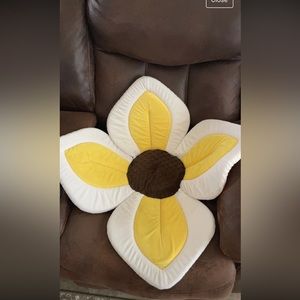 Blooming bath tub flower